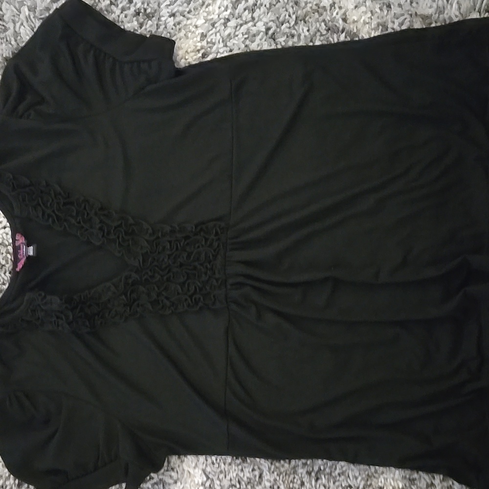 Black Ruffled V-Neck Top - Picture 3 of 6